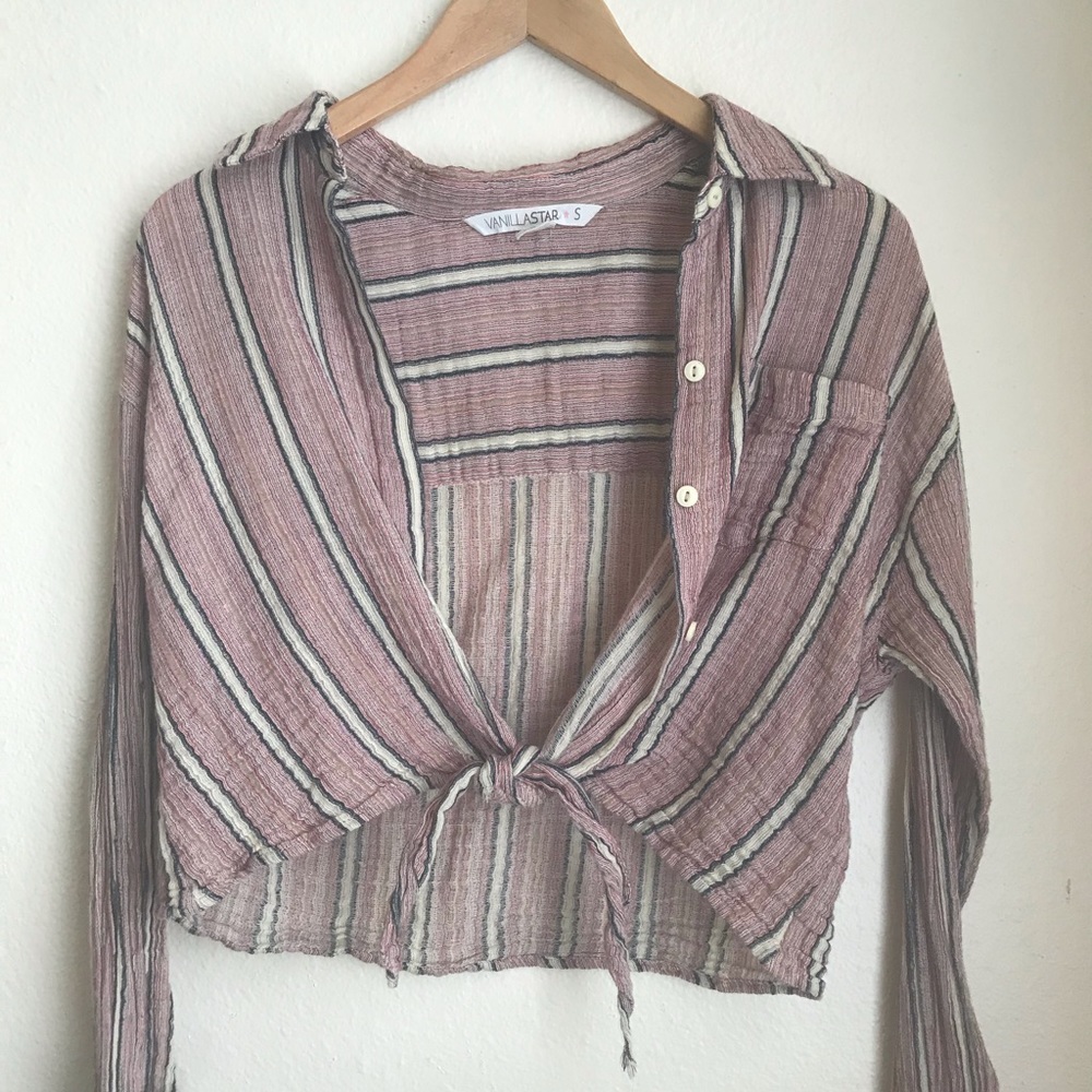Button up crop